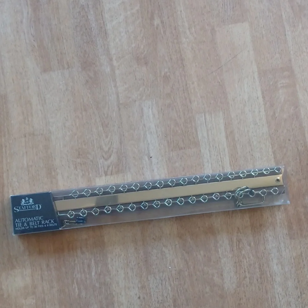 Stafford automatic tie a belt rack holds 36 tied and 8 belts